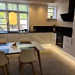 The Old Mill - By The - 2 Bedroom Lägenhet